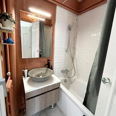 Près De Montmartre - Parfait Pour Découvrir Paris! Appartamento
